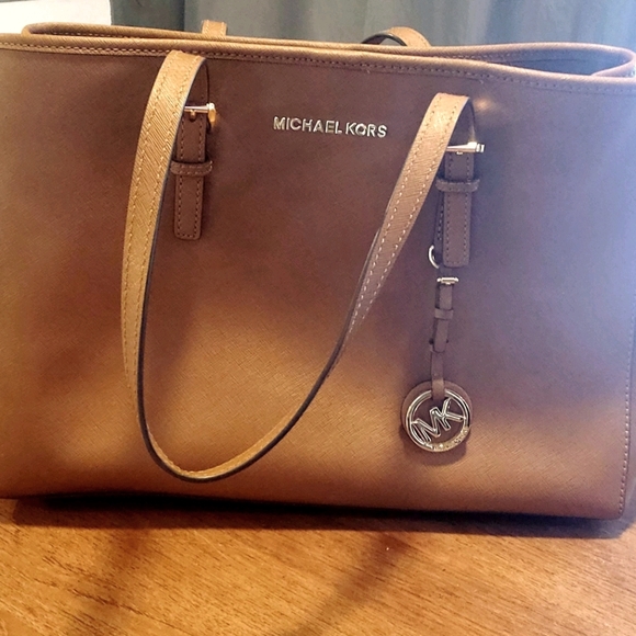 Michael Kors Handbags - Michael Kors Purse